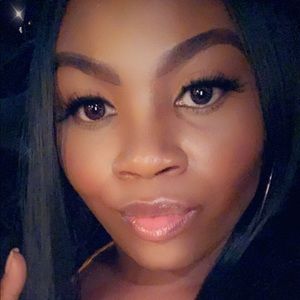 Meet your Posher, Candace